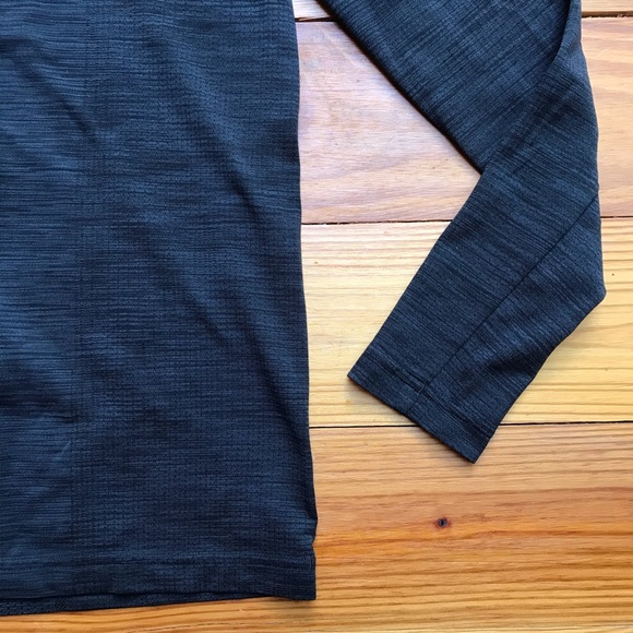 Under Armour Heather Grey Black Long Sleeve Half Zip Top, EUC, S - Picture 6 of 13